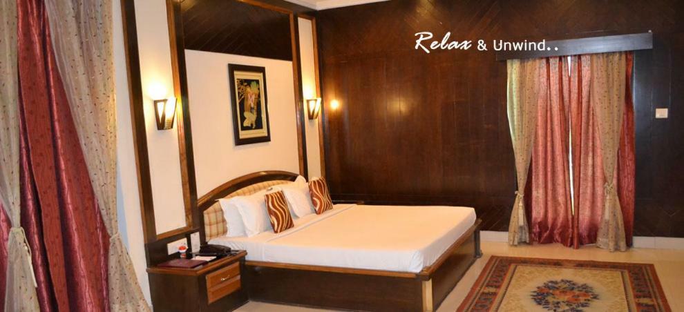 Hotel Rudra Continental Rudrapur Exteriér fotografie