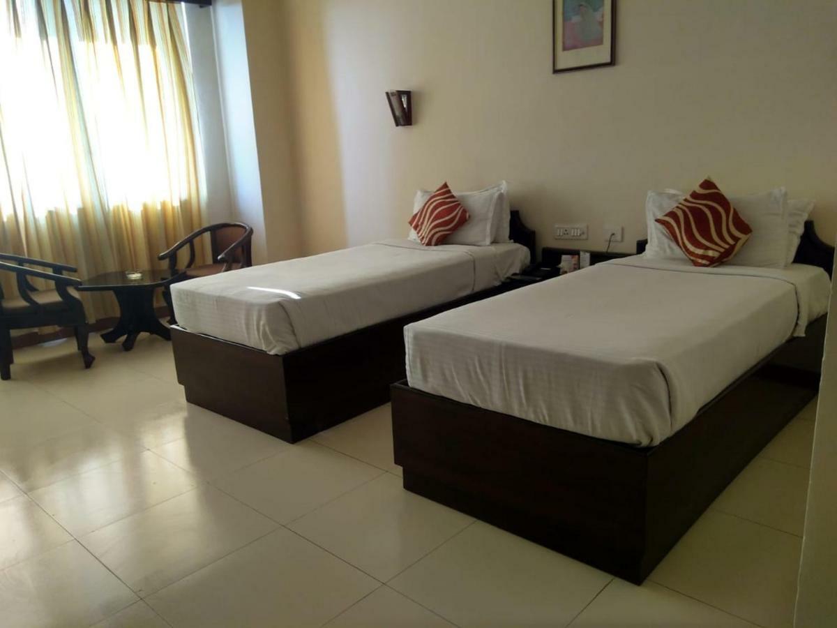 Hotel Rudra Continental Rudrapur Exteriér fotografie