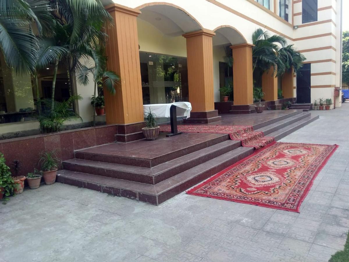 Hotel Rudra Continental Rudrapur Exteriér fotografie
